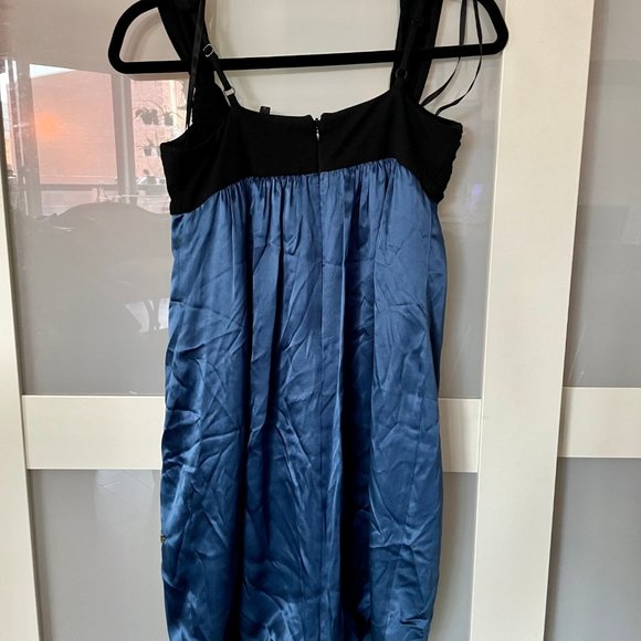 BCBGMAXAZRIA Black & Blue Silk Formal Embroidered Bubble Hem Dress Size 2 - Picture 2 of 7